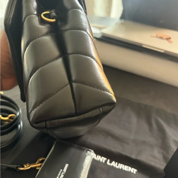 SOLD!! YSL Saint Laurent TOY LOULOU BAG LEATHER with gold hardware. - Picture 6 of 7